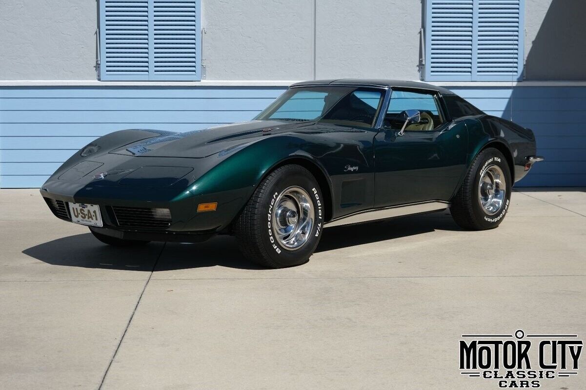 Chevrolet-Corvette-1973-9