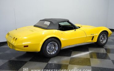 Chevrolet-Corvette-1974-11