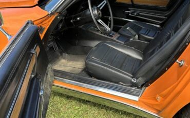 Chevrolet-Corvette-1974-3