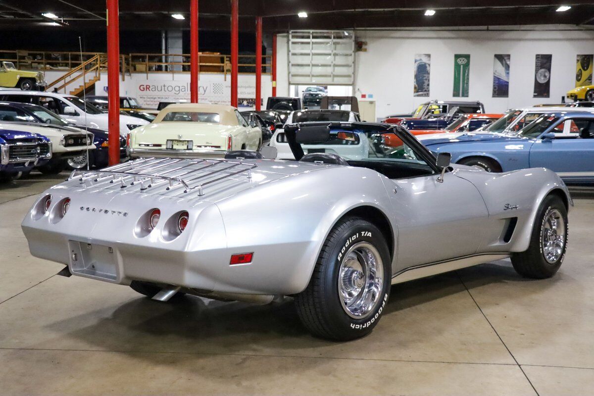 Chevrolet-Corvette-1974-7