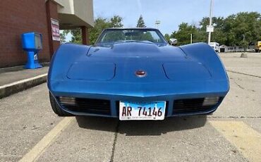 Chevrolet-Corvette-1974-9