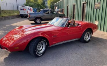 Chevrolet-Corvette-1975-1