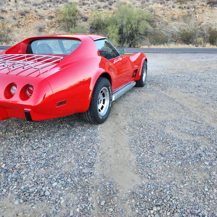 Chevrolet-Corvette-1976-1