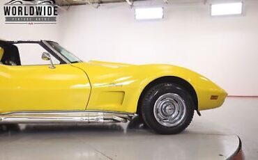 Chevrolet-Corvette-1976-11