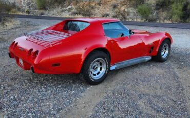 Chevrolet-Corvette-1976