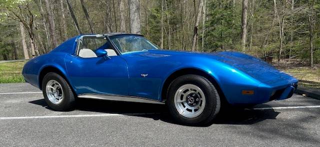 Chevrolet-Corvette-1977-2