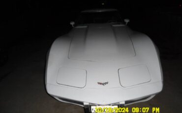 Chevrolet-Corvette-1977