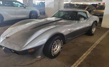 Chevrolet-Corvette-1978-2