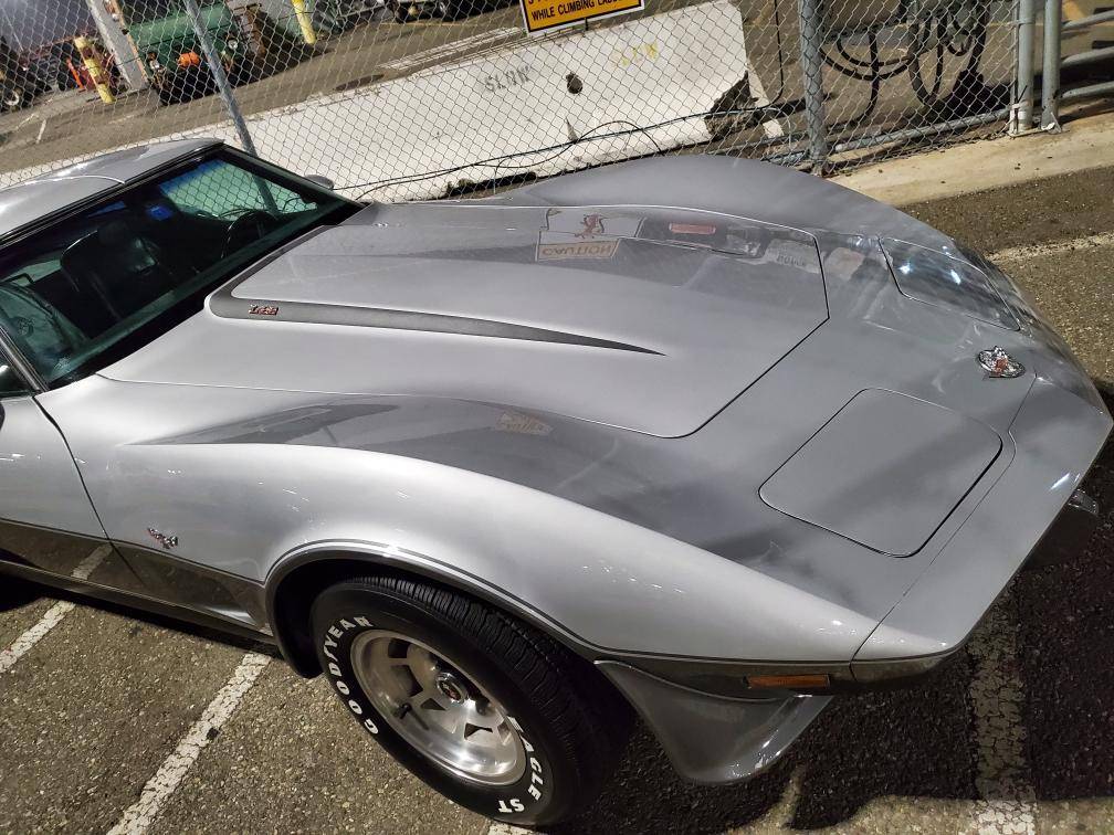 Chevrolet-Corvette-1978-3