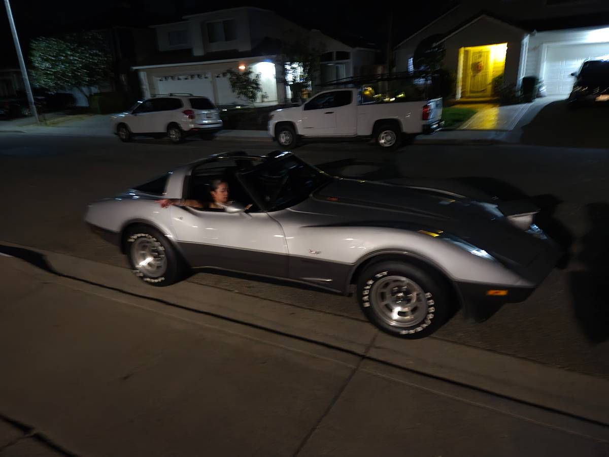 Chevrolet-Corvette-1978-8