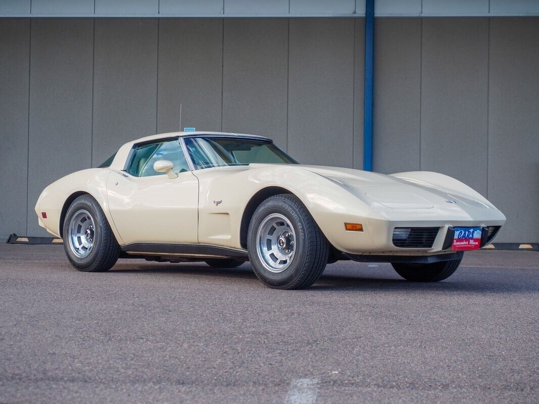 Chevrolet-Corvette-1979-5