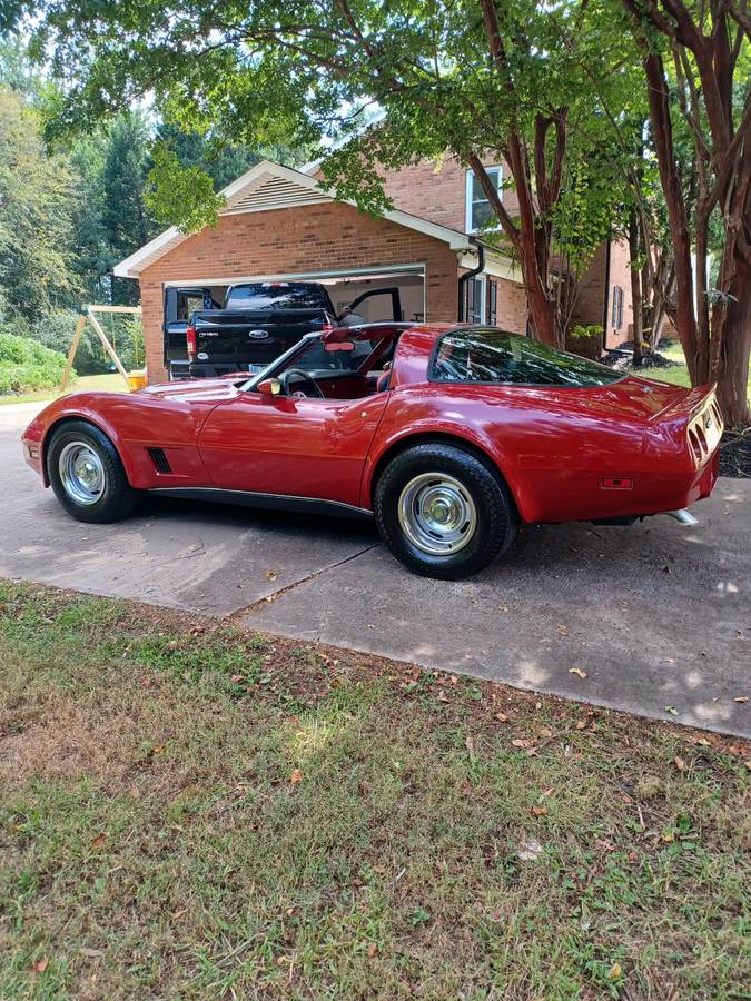 Chevrolet-Corvette-1980-4