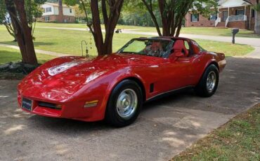 Chevrolet-Corvette-1980-5