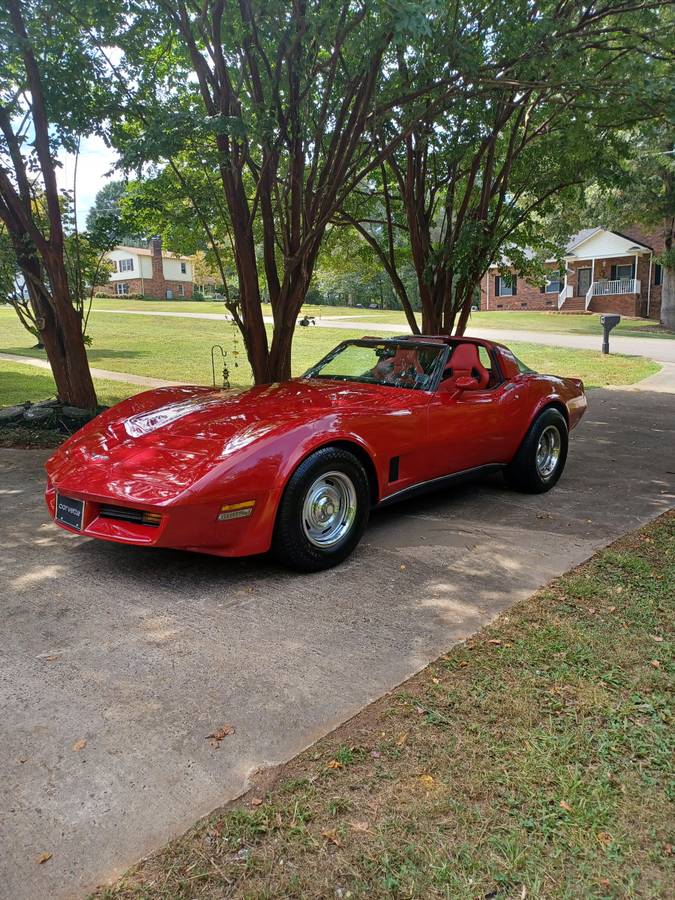 Chevrolet-Corvette-1980-5