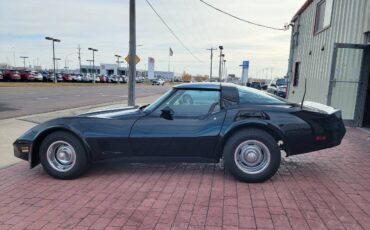 Chevrolet-Corvette-1980-5