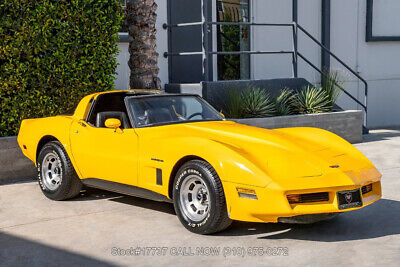 Chevrolet-Corvette-1982-2