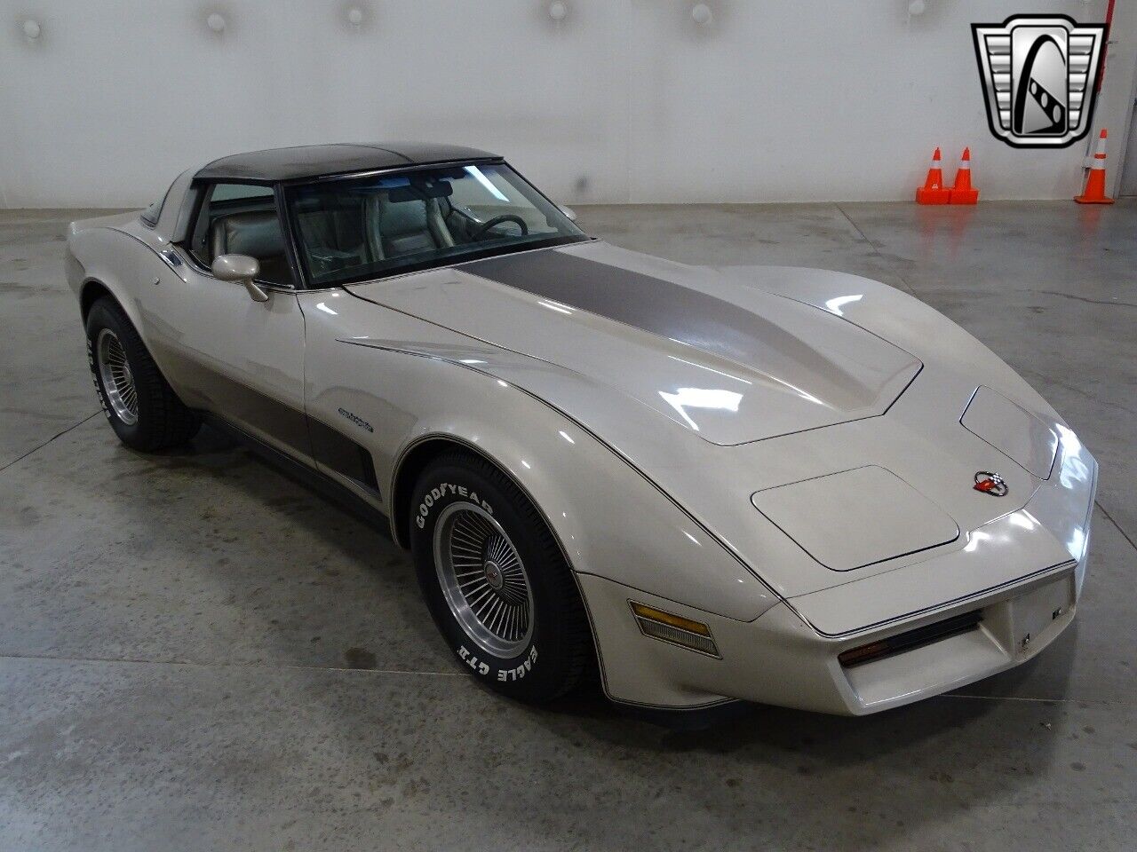 Chevrolet-Corvette-1982-7