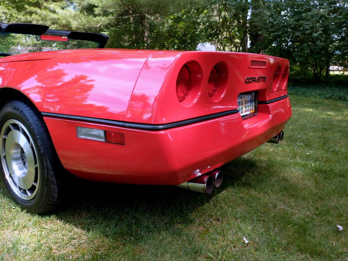 Chevrolet-Corvette-1987-7