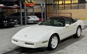 Chevrolet-Corvette-1988