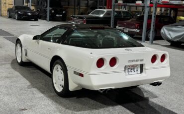 Chevrolet-Corvette-1988-5