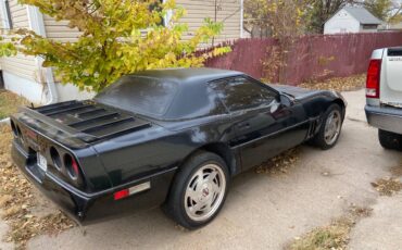 Chevrolet-Corvette-1989-2