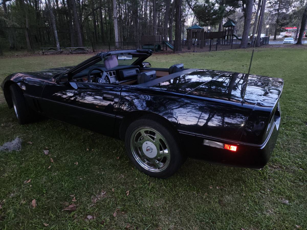 Chevrolet-Corvette-1989-4