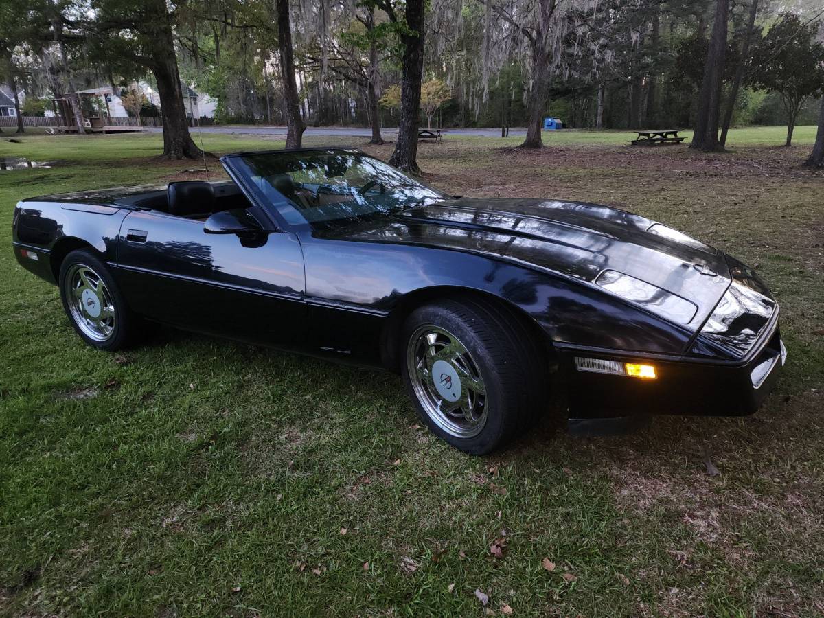 Chevrolet-Corvette-1989-5