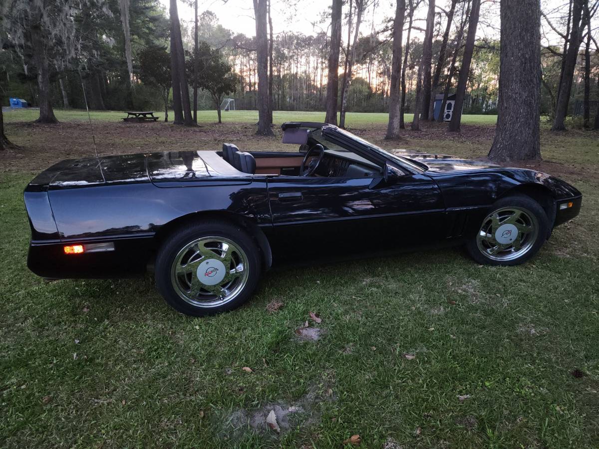 Chevrolet-Corvette-1989-7