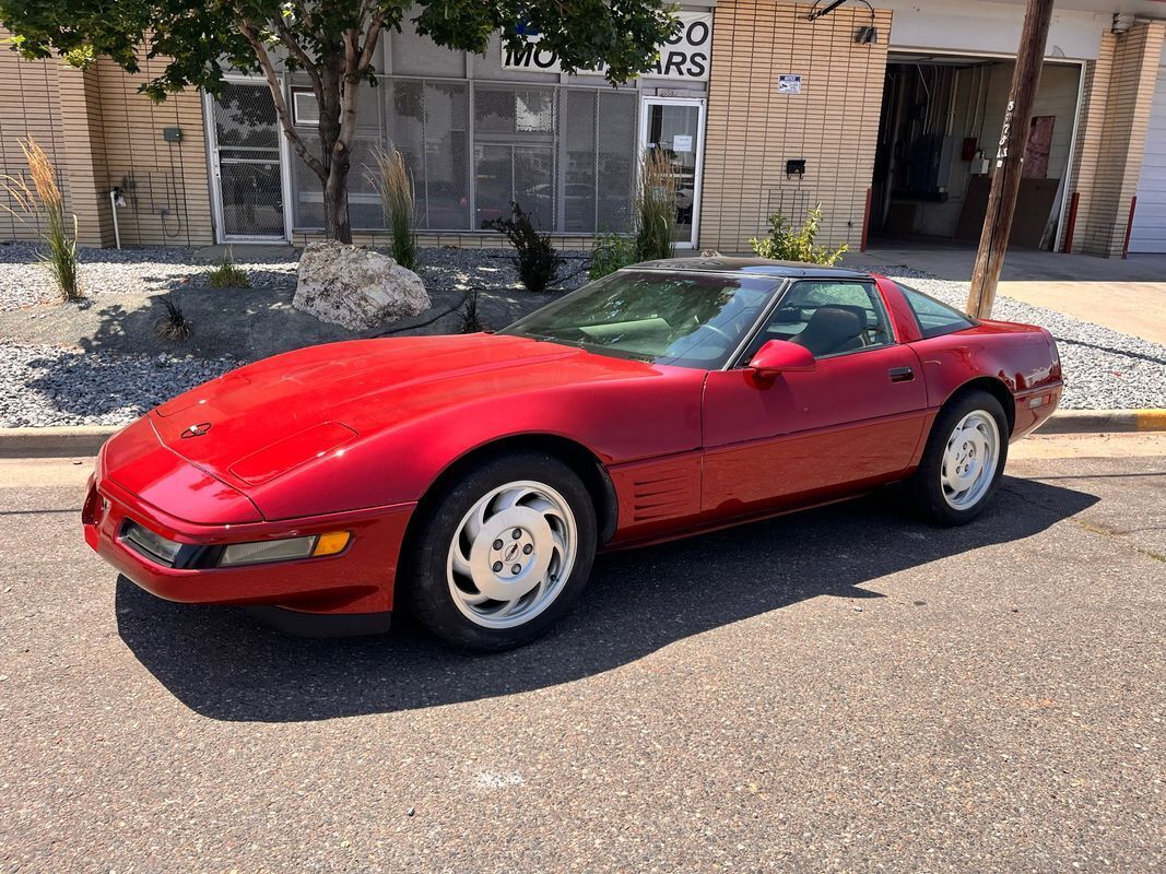 Chevrolet-Corvette-1994-11