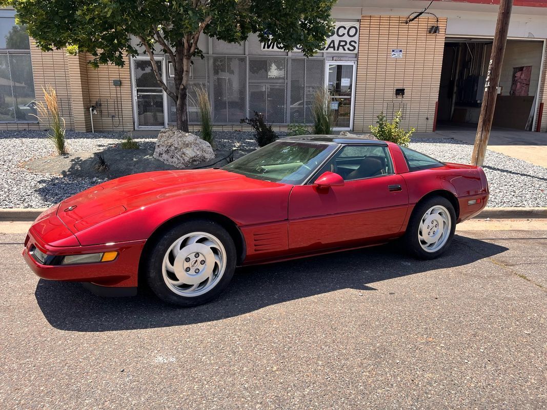 Chevrolet-Corvette-1994-12