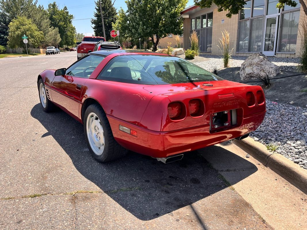 Chevrolet-Corvette-1994-18