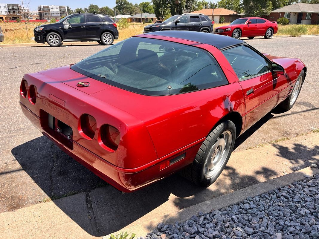 Chevrolet-Corvette-1994-23