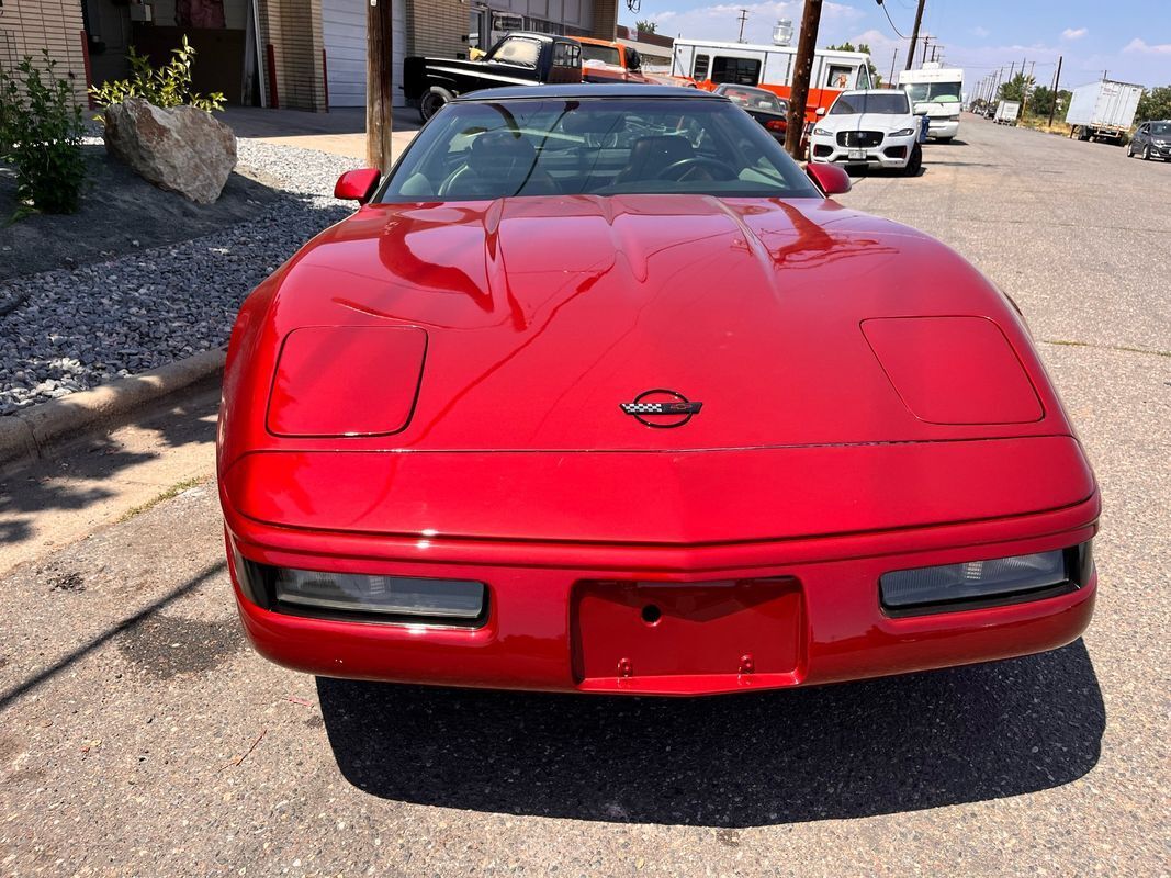 Chevrolet-Corvette-1994-32