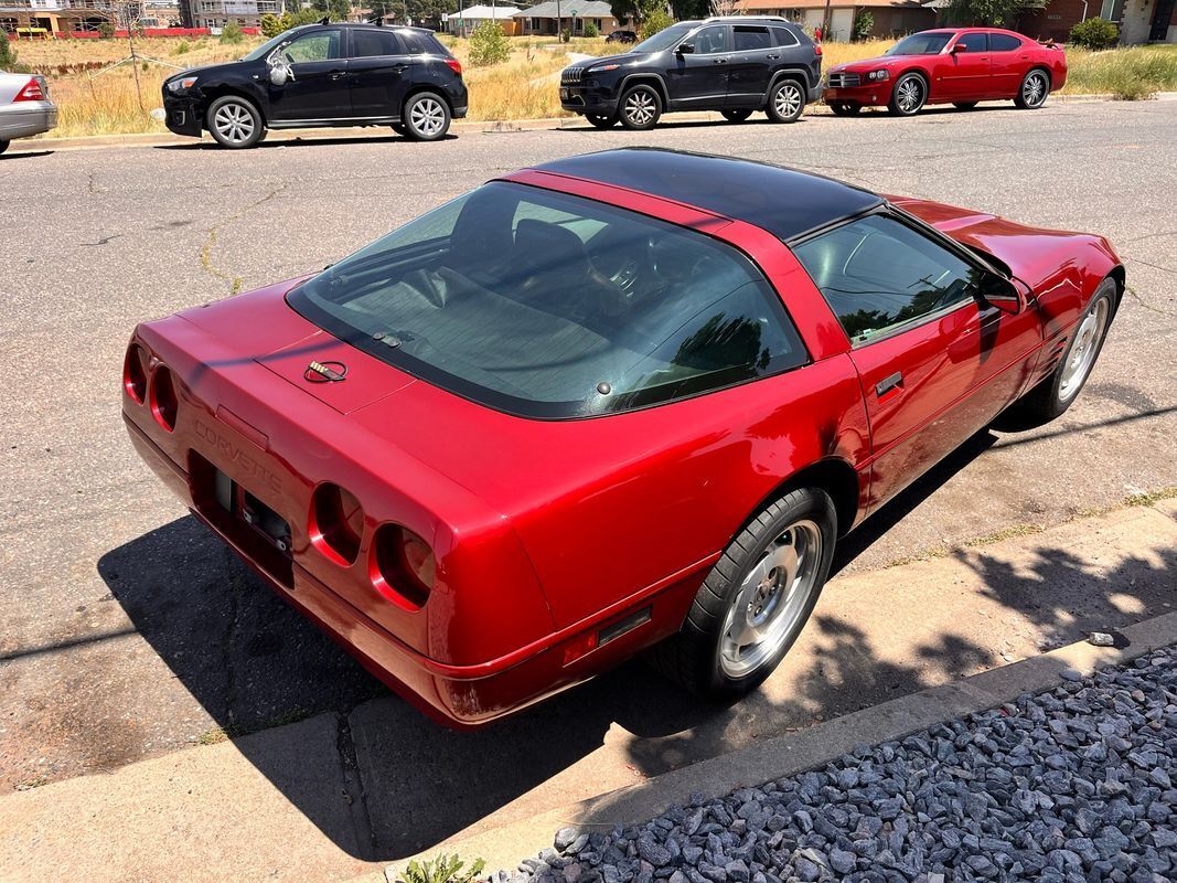 Chevrolet-Corvette-1994-4