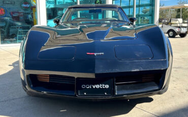 Chevrolet-Corvette-Berline-1980-1