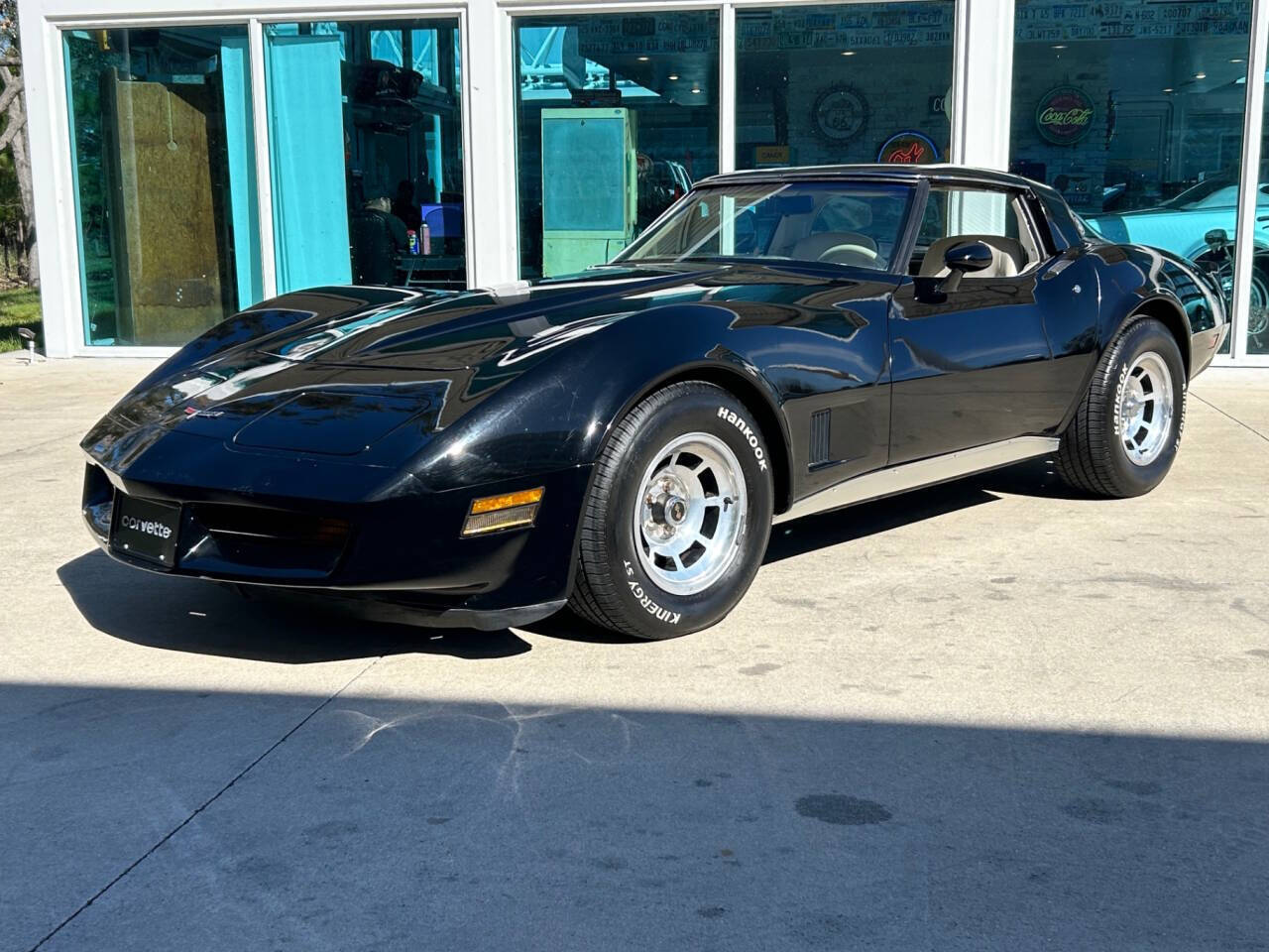 Chevrolet-Corvette-Berline-1980-9