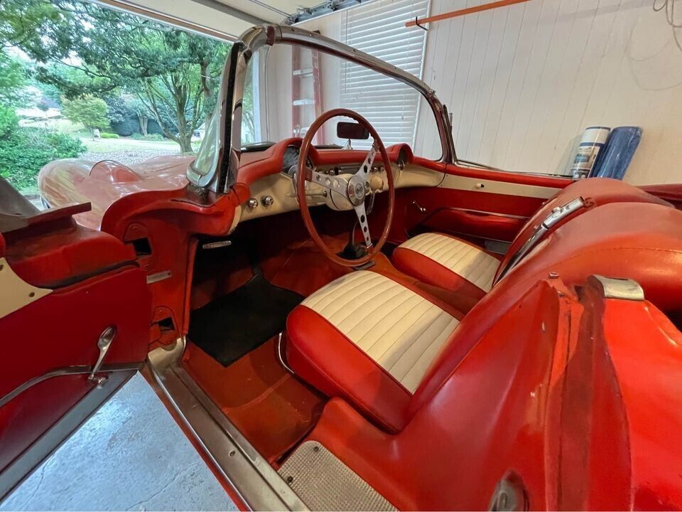 Chevrolet-Corvette-Cabriolet-1957-4