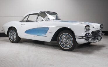 Chevrolet-Corvette-Cabriolet-1961-1