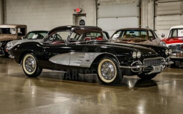 Chevrolet-Corvette-Cabriolet-1961-2