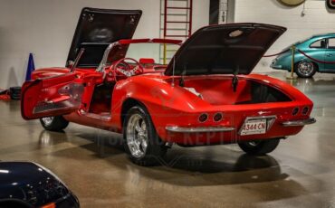 Chevrolet-Corvette-Cabriolet-1961-3