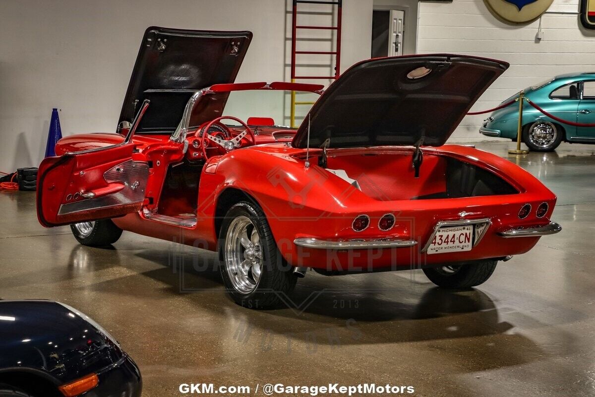 Chevrolet-Corvette-Cabriolet-1961-3