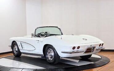 Chevrolet-Corvette-Cabriolet-1961-4