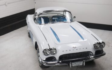 Chevrolet-Corvette-Cabriolet-1961-4