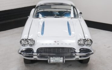 Chevrolet-Corvette-Cabriolet-1961-6