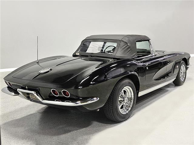 Chevrolet-Corvette-Cabriolet-1962-4