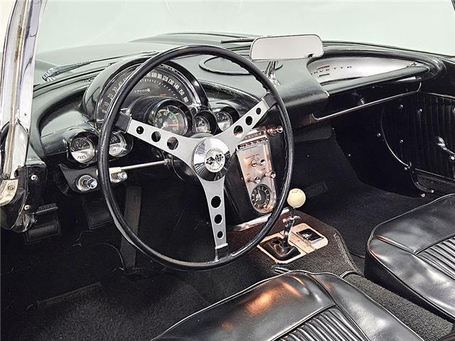 Chevrolet-Corvette-Cabriolet-1962-8