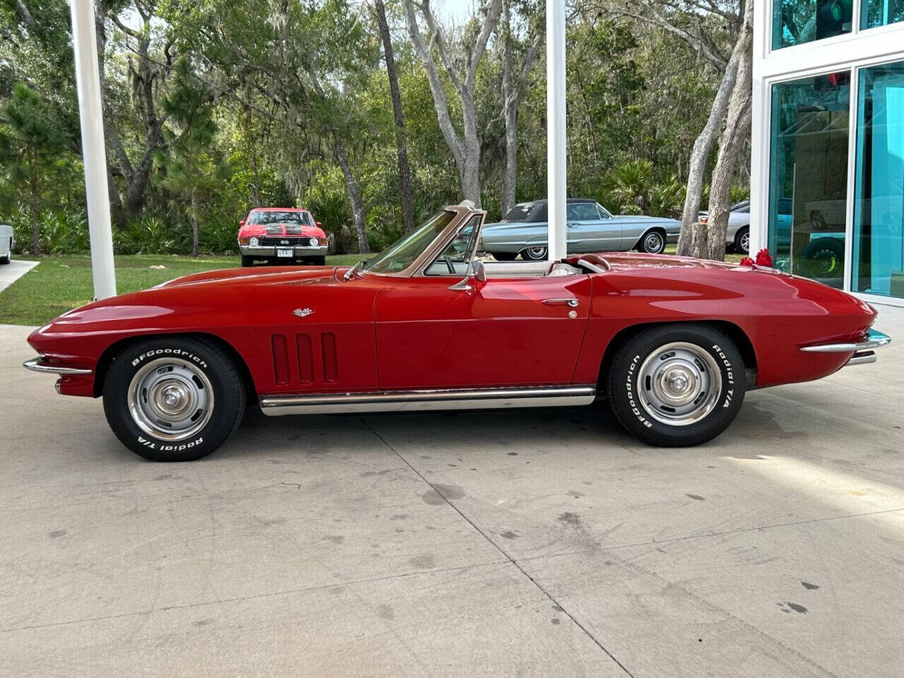 Chevrolet-Corvette-Cabriolet-1965-8