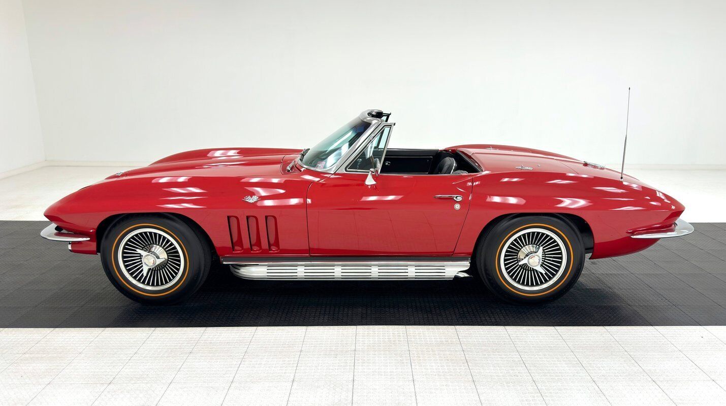 Chevrolet-Corvette-Cabriolet-1966-3