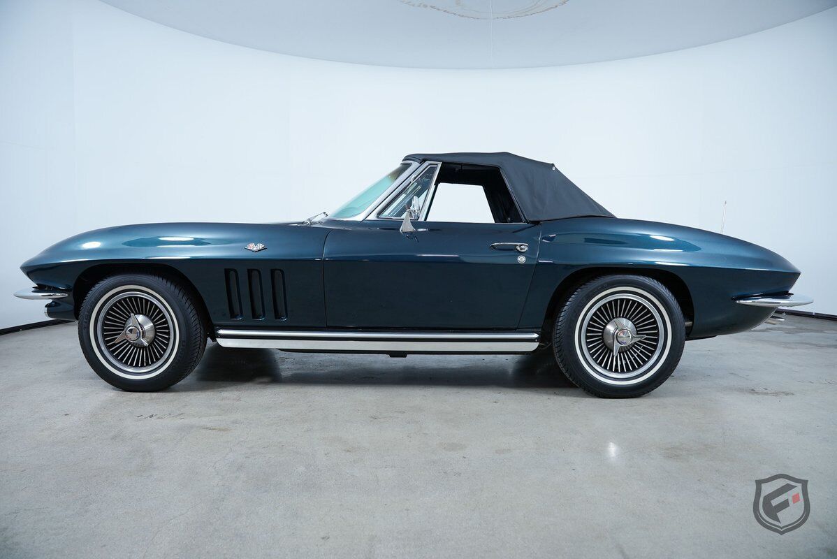 Chevrolet-Corvette-Cabriolet-1966-8