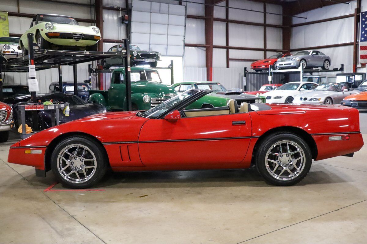 Chevrolet-Corvette-Cabriolet-1986-3